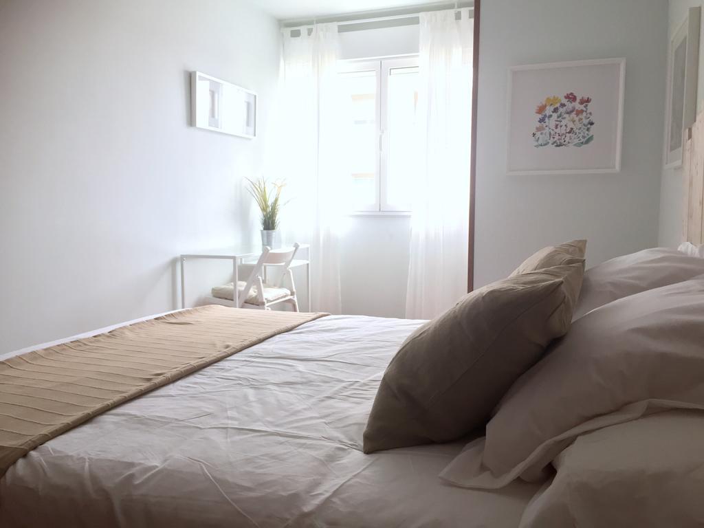 Apartamento Playa Poniente Gijón Extérieur photo